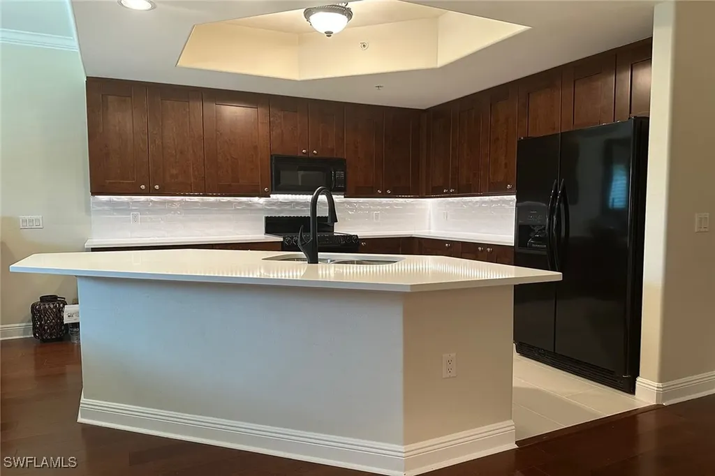 1015 Sandpiper Street Naples FL 34102