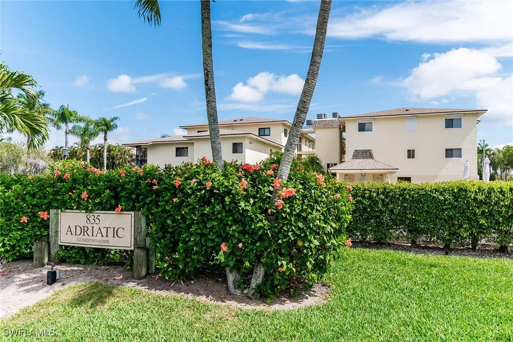 835 W Elkcam Circle Marco Island FL 34145