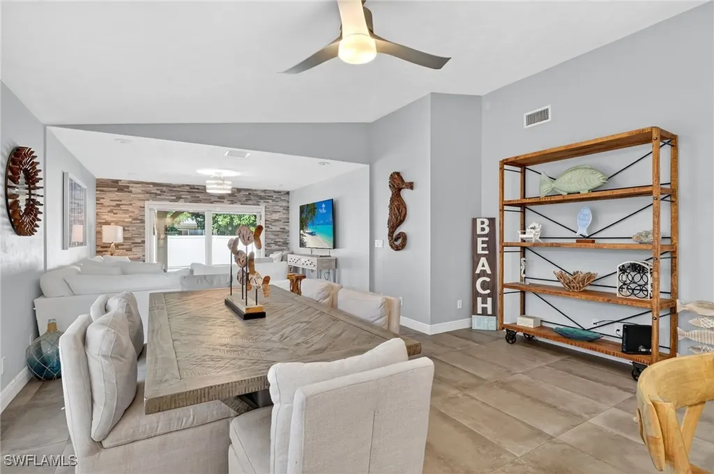 523 107th Avenue N Naples FL 34108