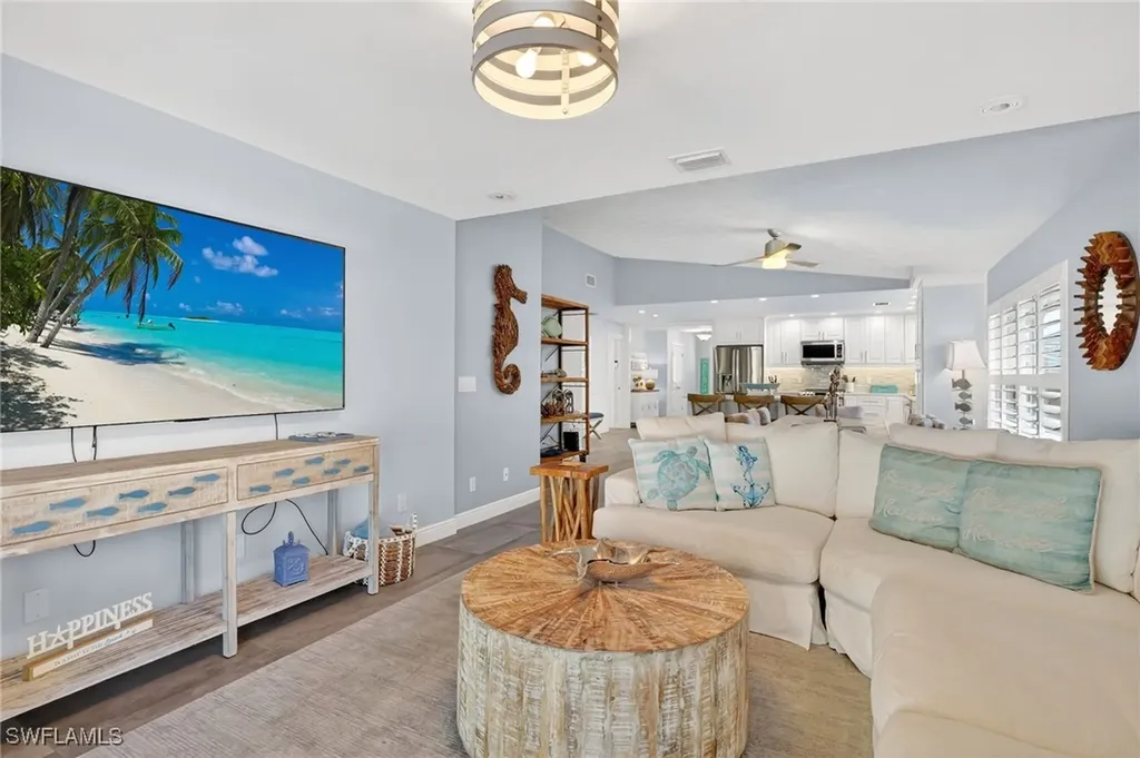 523 107th Avenue N Naples FL 34108