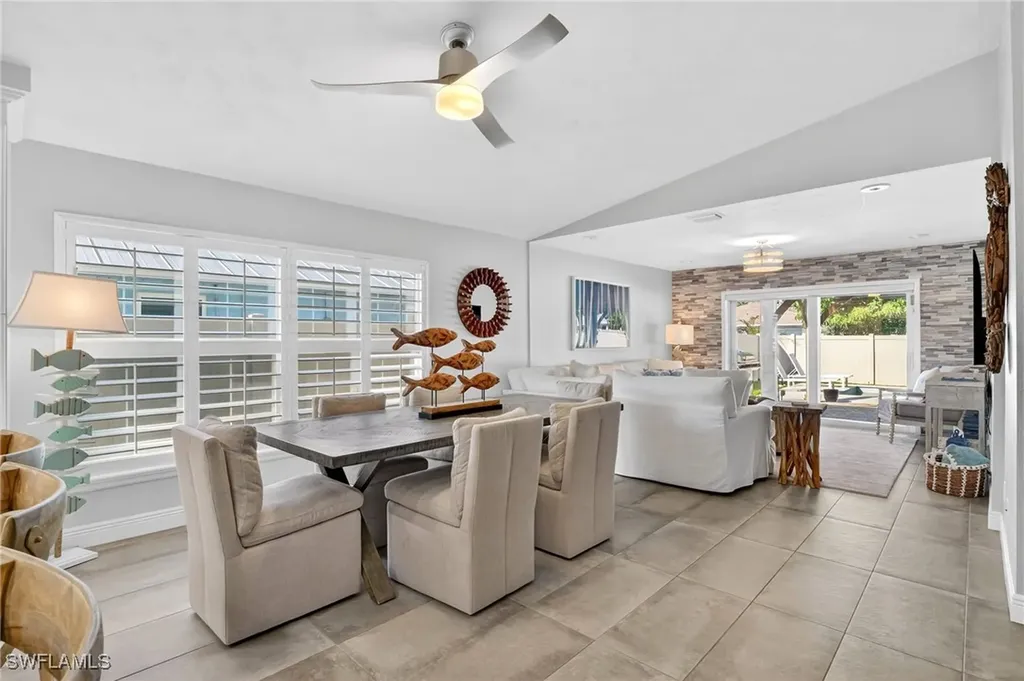 523 107th Avenue N Naples FL 34108