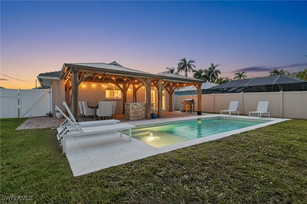 523 107th Avenue N Naples FL 34108
