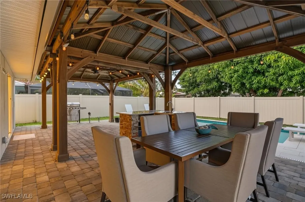523 107th Avenue N Naples FL 34108