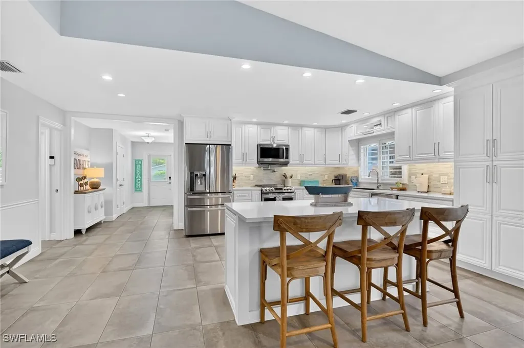 523 107th Avenue N Naples FL 34108