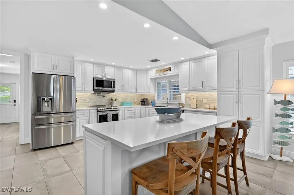 523 107th Avenue N Naples FL 34108