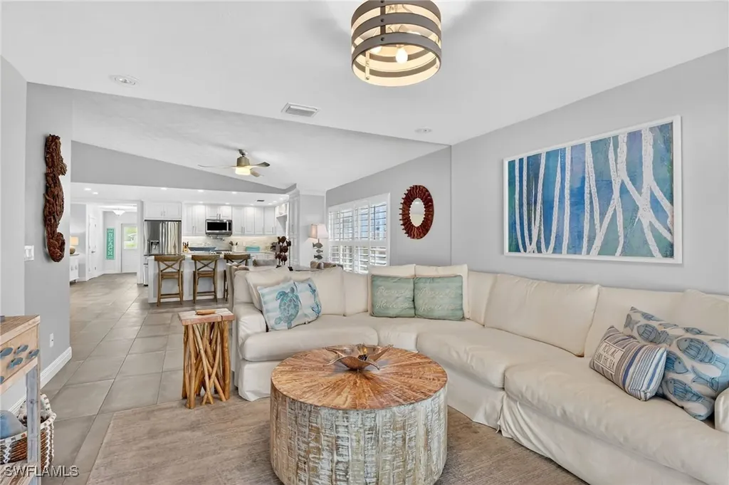 523 107th Avenue N Naples FL 34108