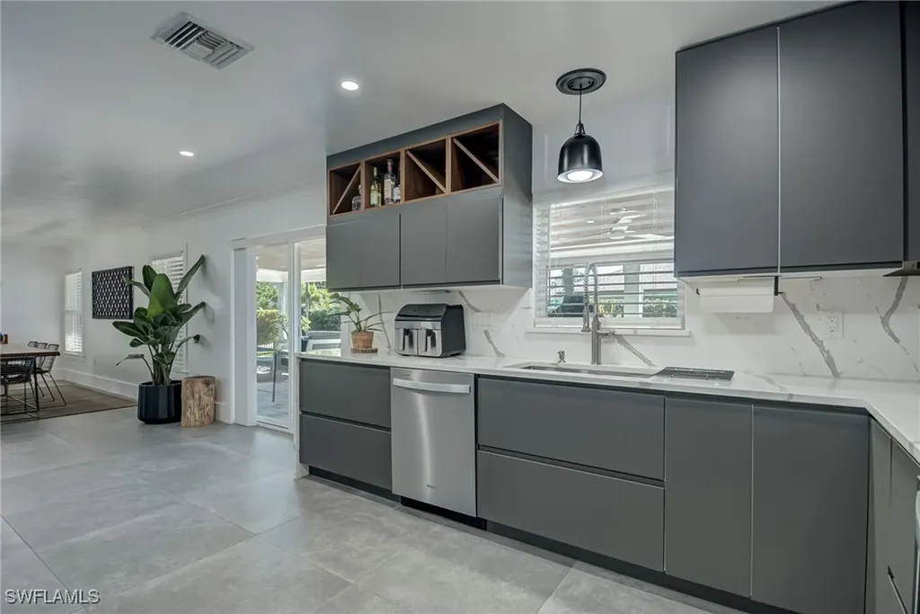 600 SW 18th Street Cape Coral FL 33991