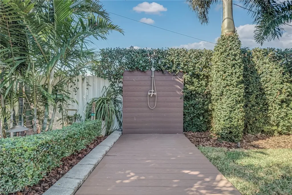 600 SW 18th Street Cape Coral FL 33991