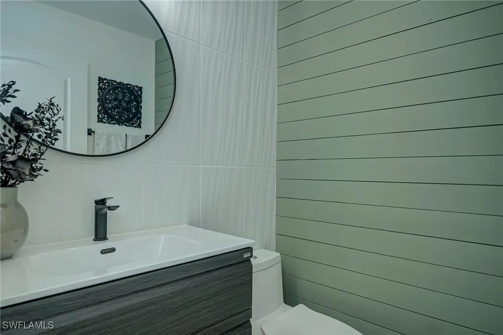 600 SW 18th Street Cape Coral FL 33991