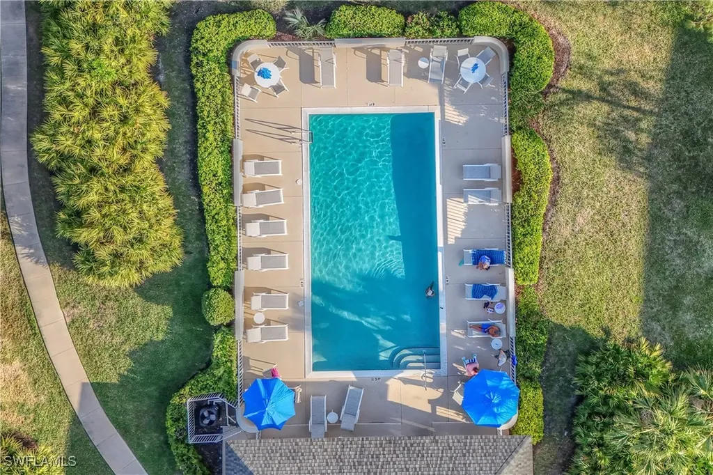 784 Landover Circle Naples FL 34104