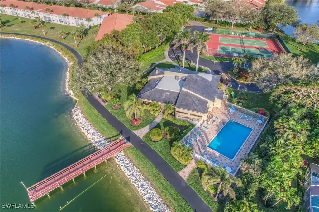 784 Landover Circle Naples FL 34104