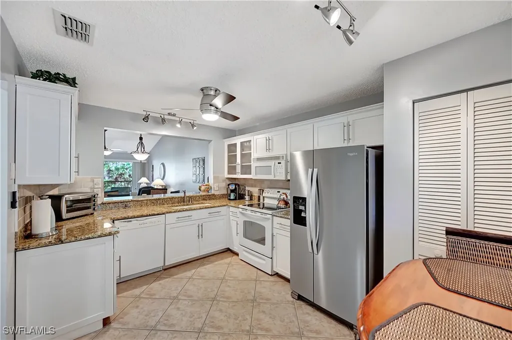 784 Landover Circle Naples FL 34104