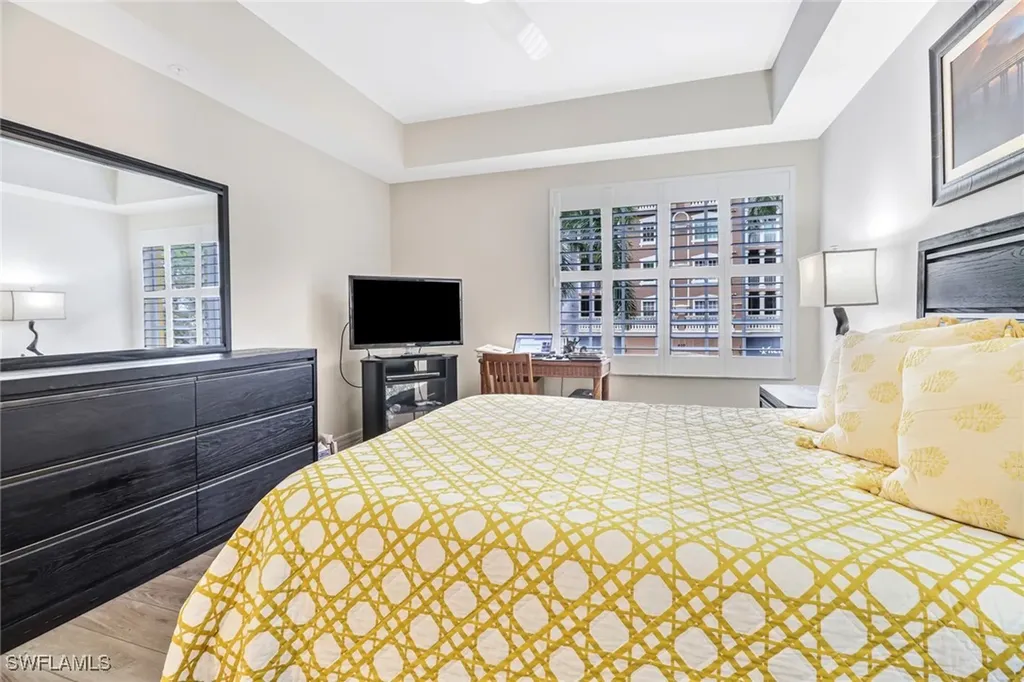 401 Bayfront Place Naples FL 34102