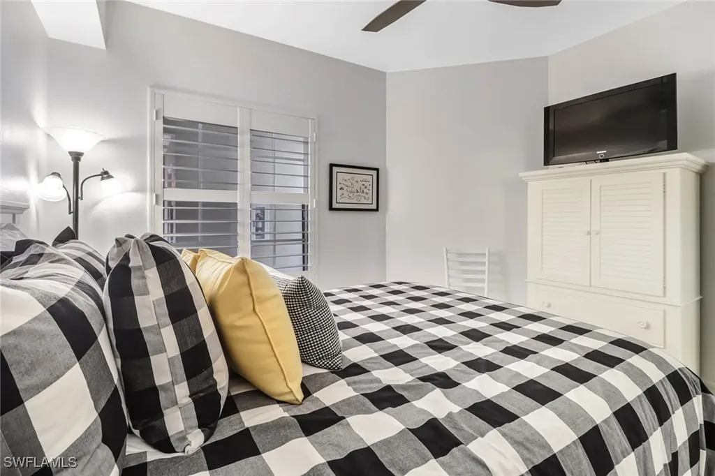 401 Bayfront Place Naples FL 34102