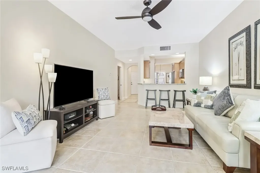 401 Bayfront Place Naples FL 34102