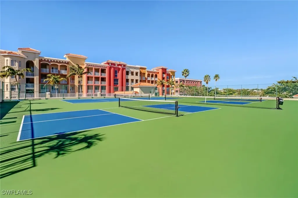401 Bayfront Place Naples FL 34102