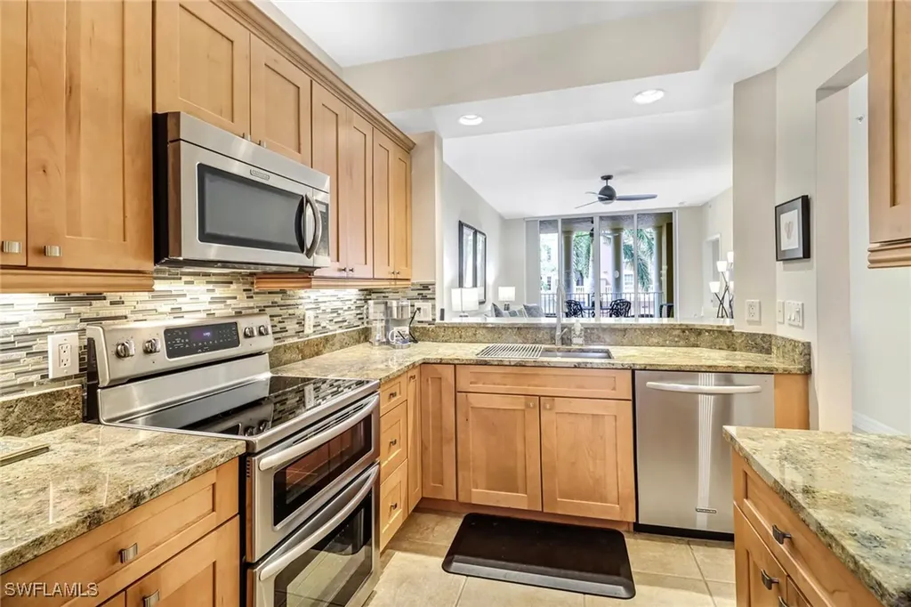401 Bayfront Place Naples FL 34102