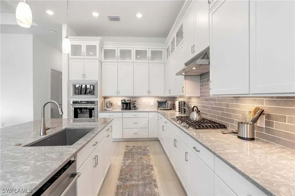 9568 Caymas Terrace Naples FL 34114