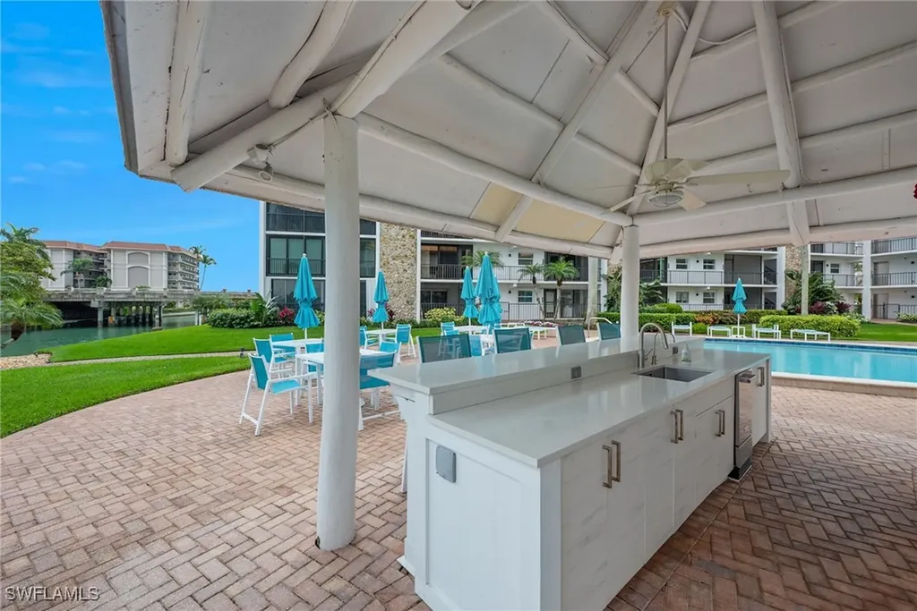 2900 Gulf Shore Boulevard N Naples FL 34103