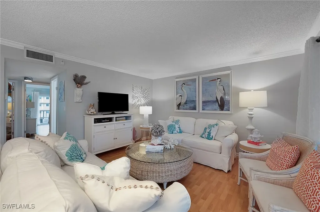 2900 Gulf Shore Boulevard N Naples FL 34103