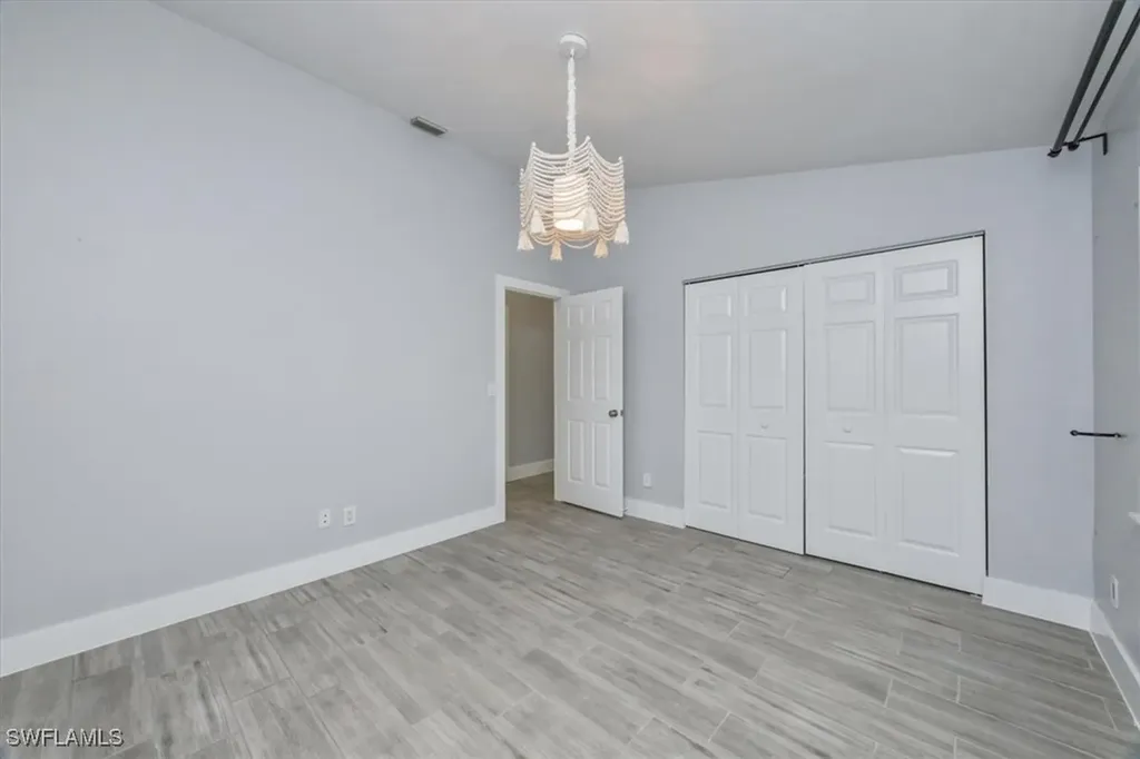 6161 Waxmyrtle Way Naples FL 34109