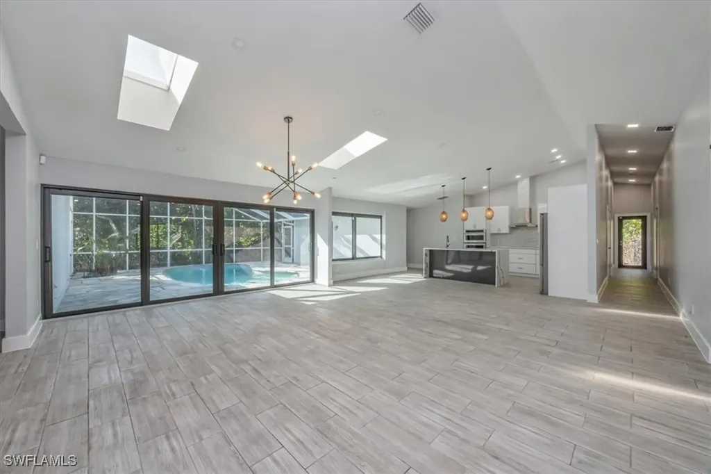 6161 Waxmyrtle Way Naples FL 34109