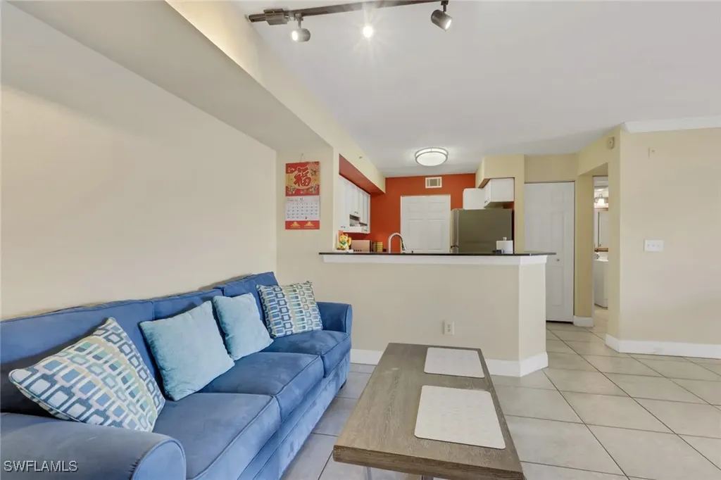 8285 Ibis Club Drive Naples FL 34104