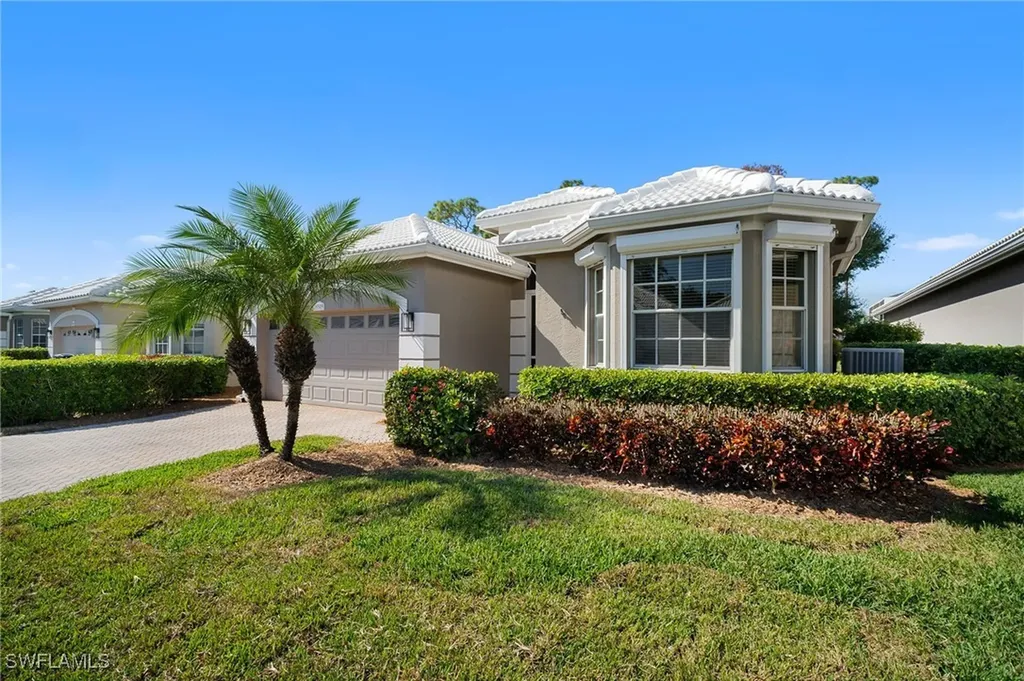 Estero FL, 19349 Silver Oak Drive
