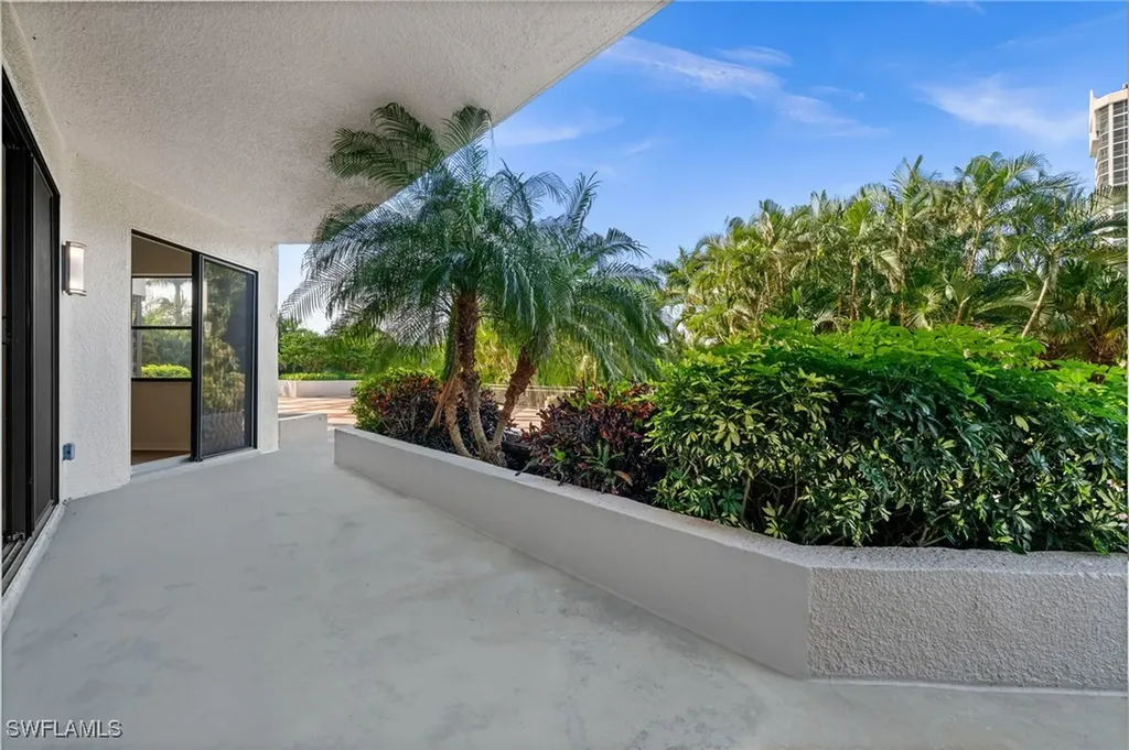 6075 Pelican Bay Boulevard Naples FL 34108