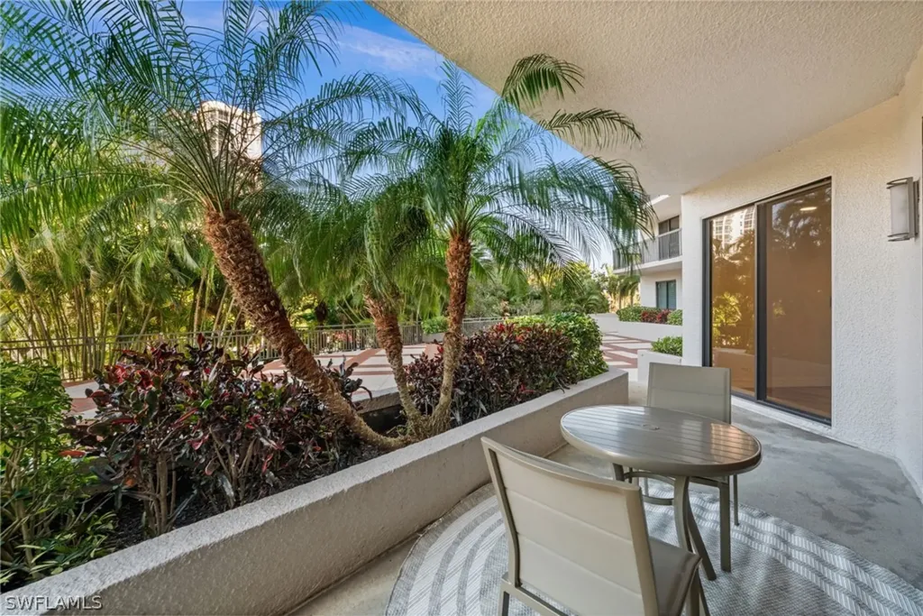 6075 Pelican Bay Boulevard Naples FL 34108