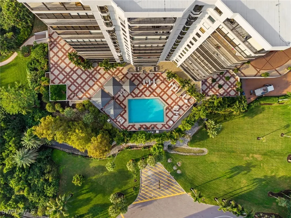 6075 Pelican Bay Boulevard Naples FL 34108