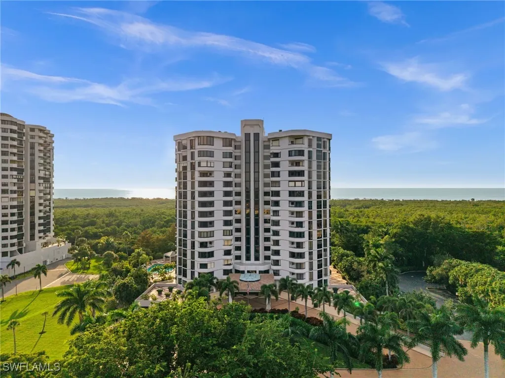 6075 Pelican Bay Boulevard Naples FL 34108