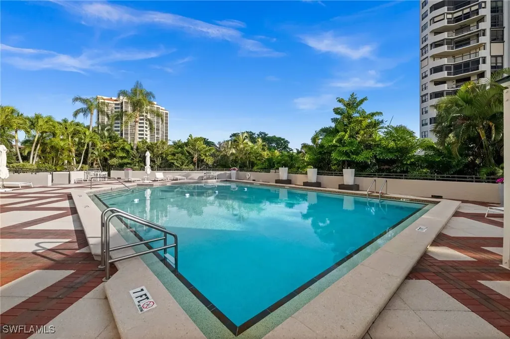 6075 Pelican Bay Boulevard Naples FL 34108