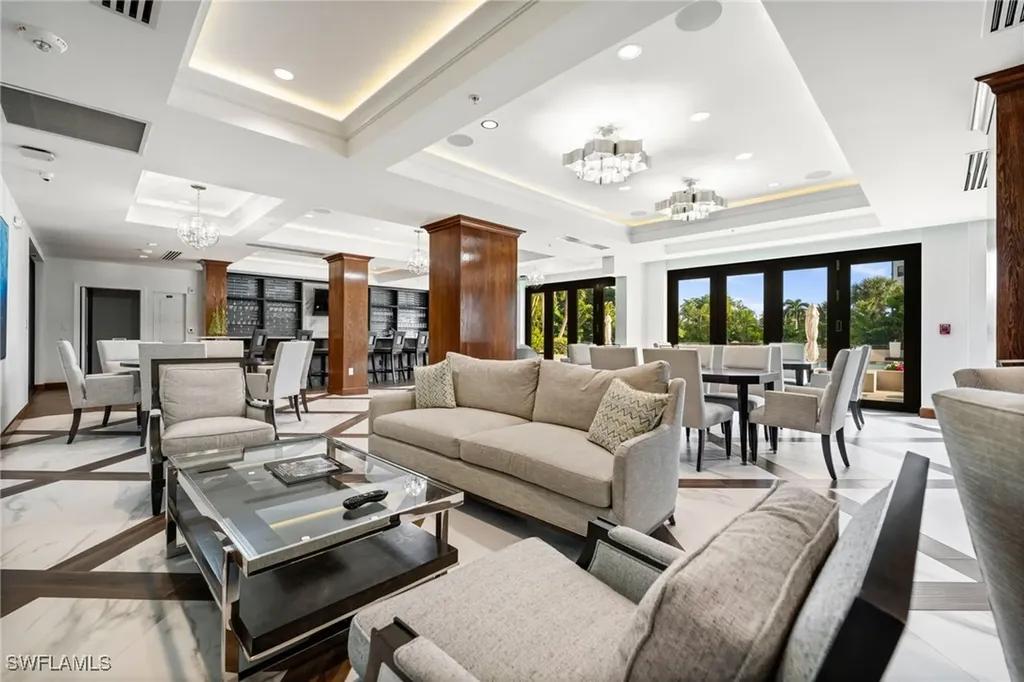 6075 Pelican Bay Boulevard Naples FL 34108