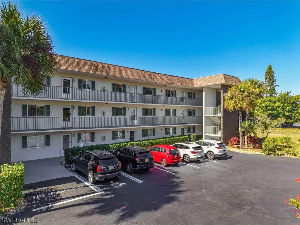 5635 Rattlesnake Hammock Road Naples FL 34113