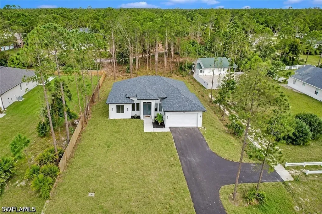3232 47th Avenue NE Naples FL 34120