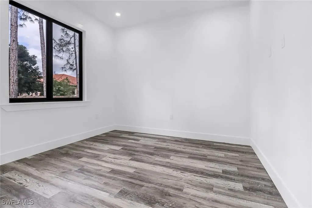 3232 47th Avenue NE Naples FL 34120