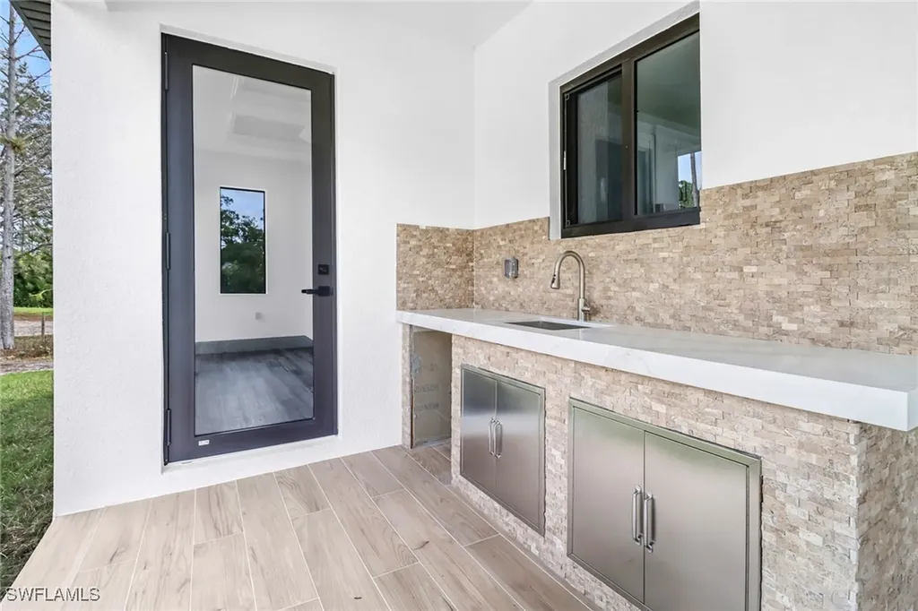 3232 47th Avenue NE Naples FL 34120