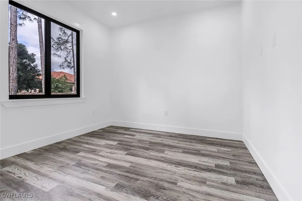 3232 47th Avenue NE Naples FL 34120