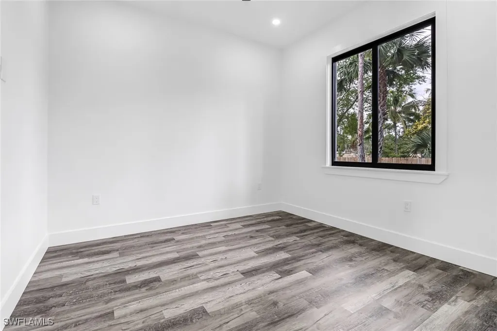 3232 47th Avenue NE Naples FL 34120