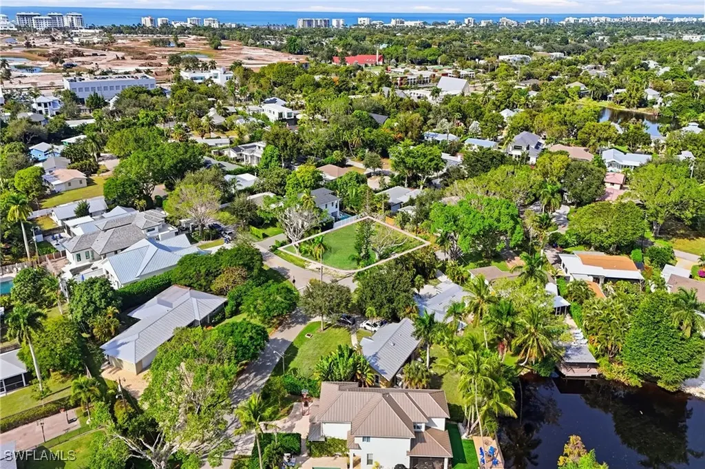 1165 8th Terrace N Naples FL 34102
