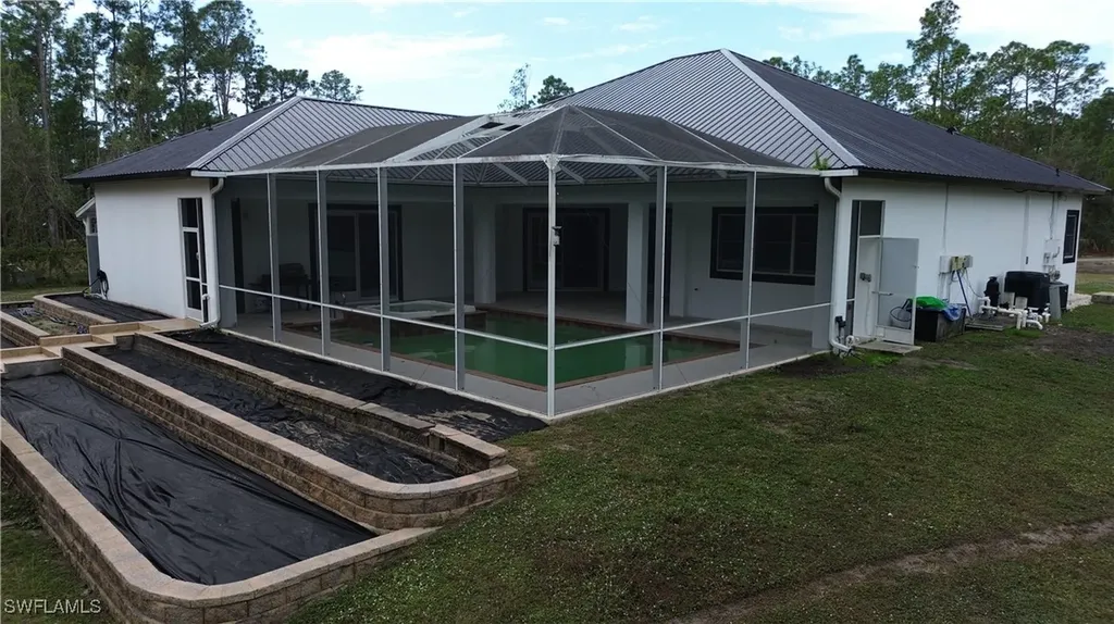 570 31st Street NW Naples FL 34120