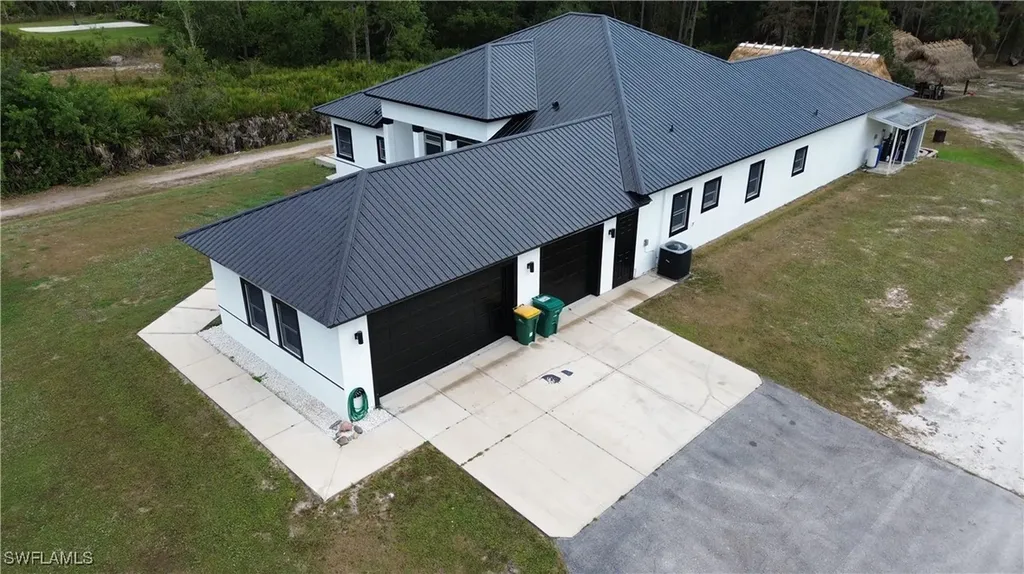 570 31st Street NW Naples FL 34120