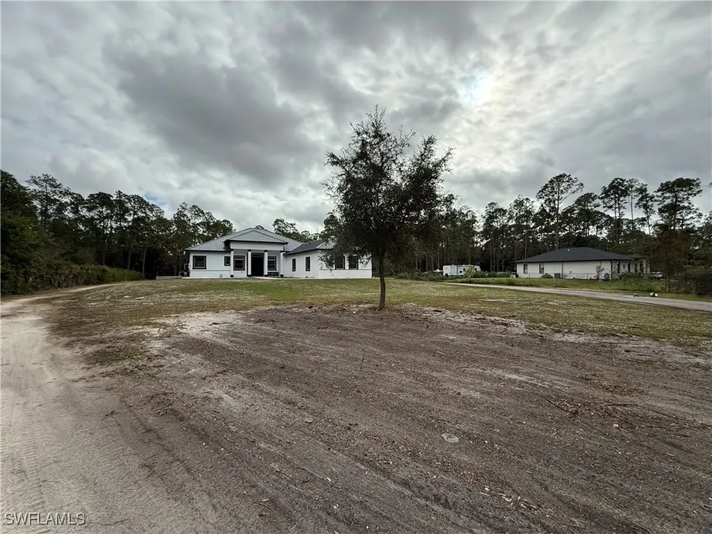 570 31st Street NW Naples FL 34120