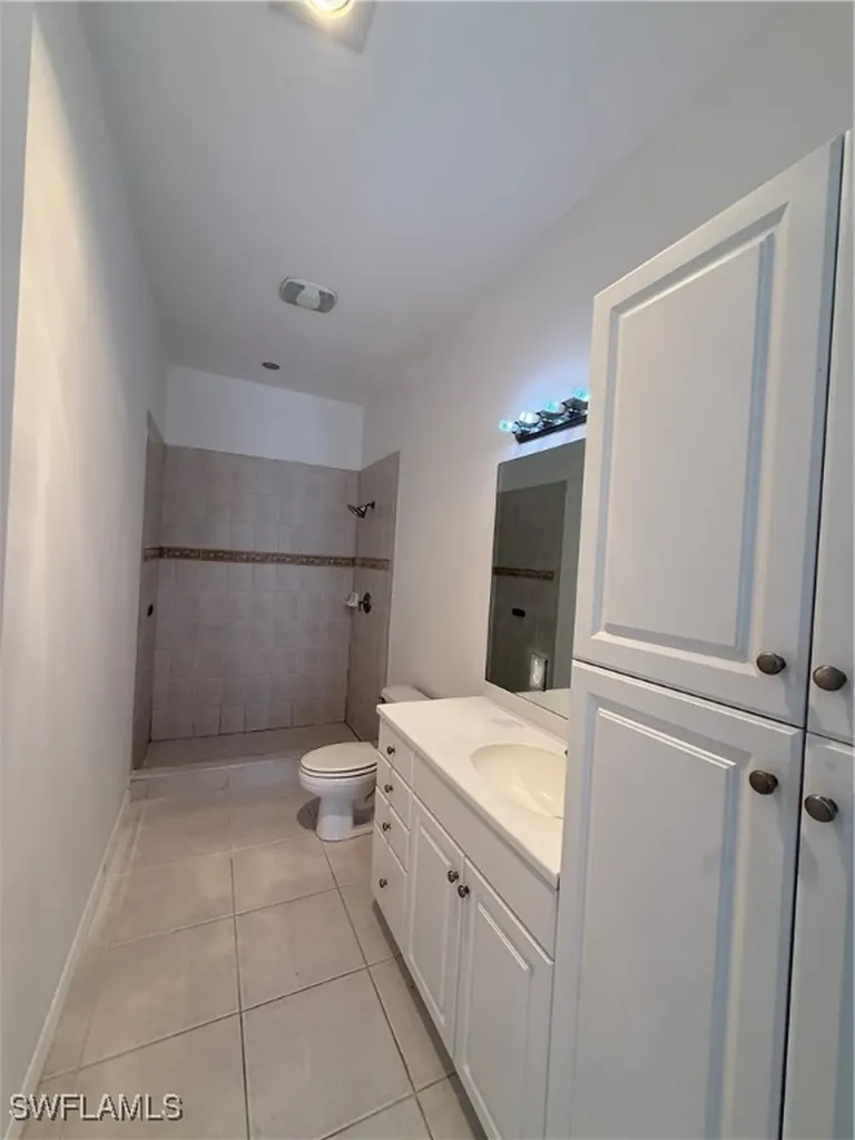 570 31st Street NW Naples FL 34120