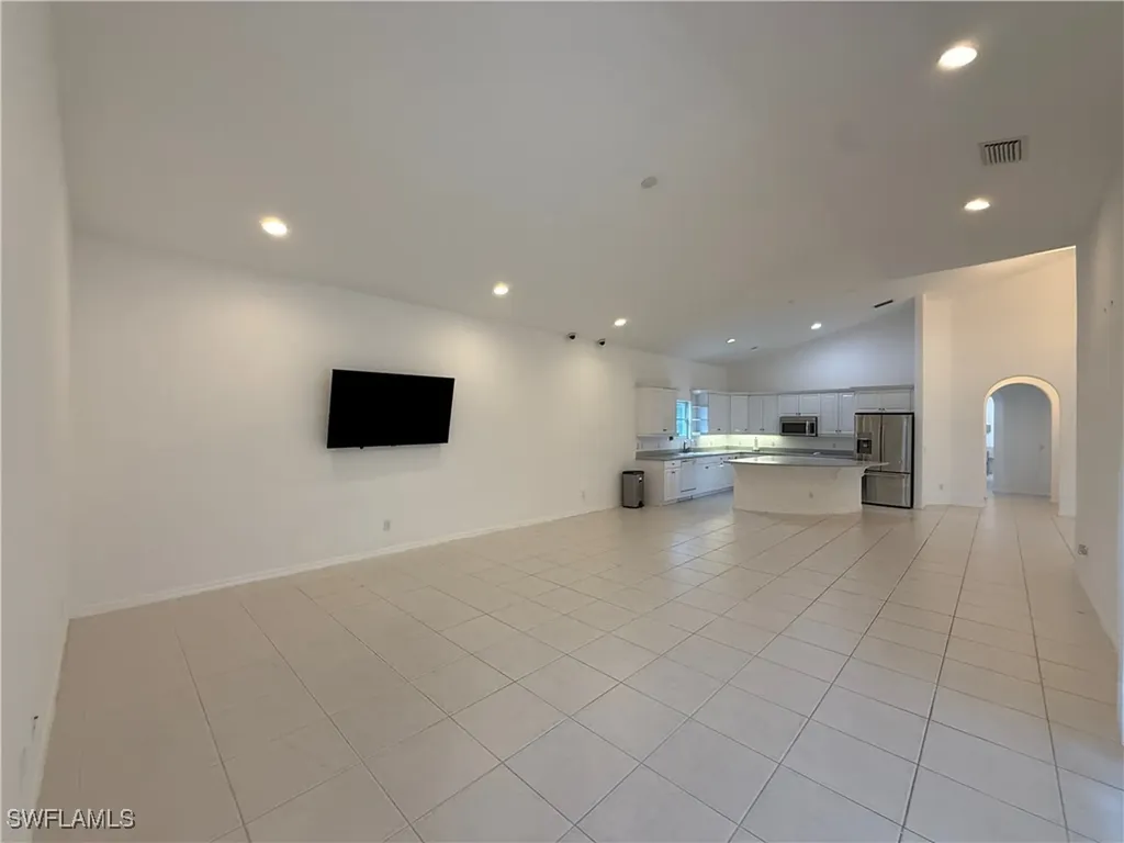 570 31st Street NW Naples FL 34120