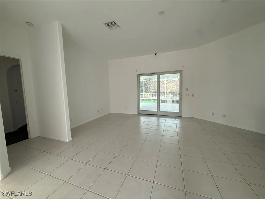 570 31st Street NW Naples FL 34120