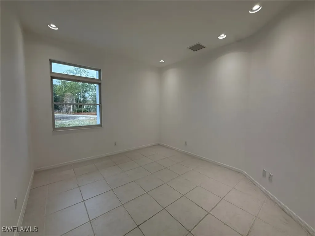 570 31st Street NW Naples FL 34120