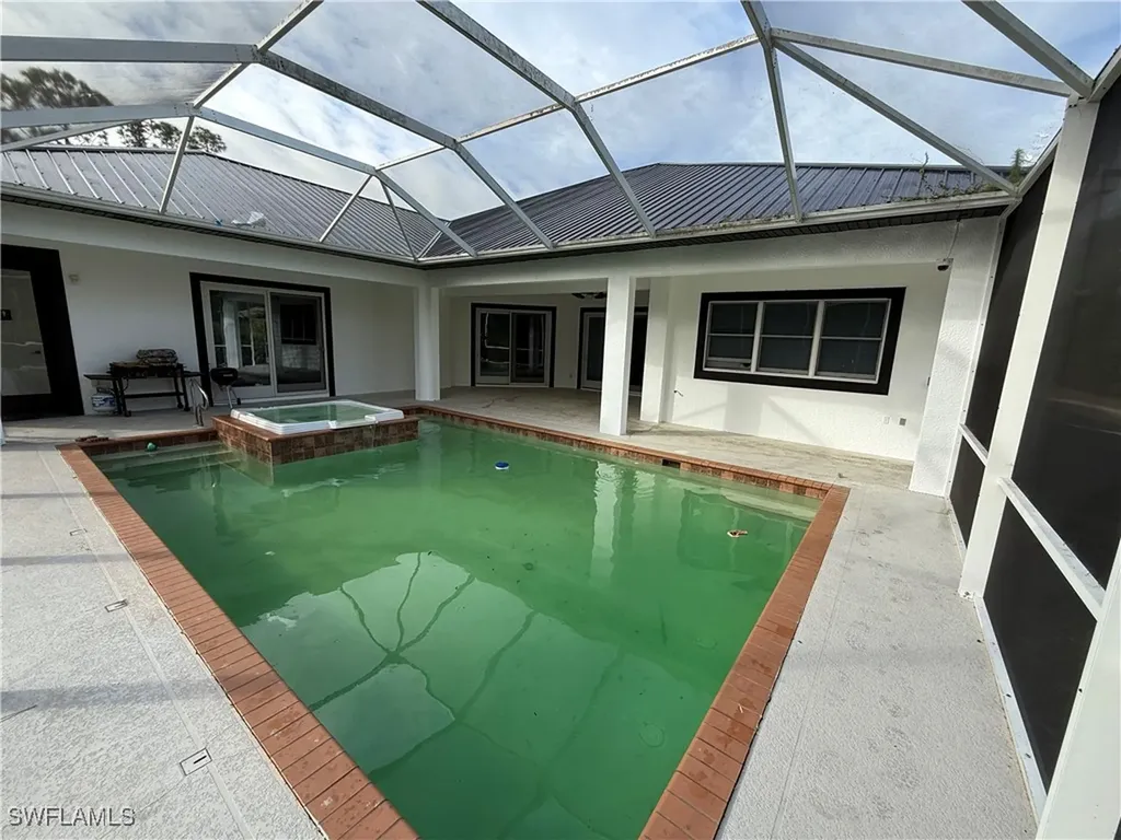 570 31st Street NW Naples FL 34120