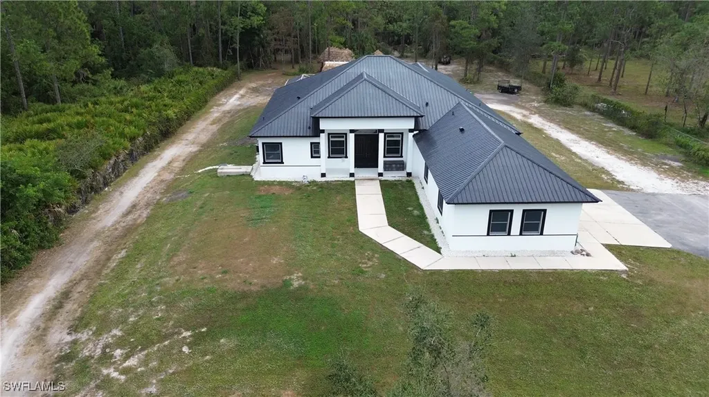 570 31st Street NW Naples FL 34120